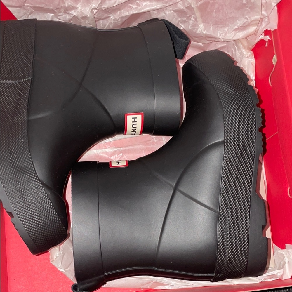 Hunter Black Winter Rain Boots Durable Waterproof Design